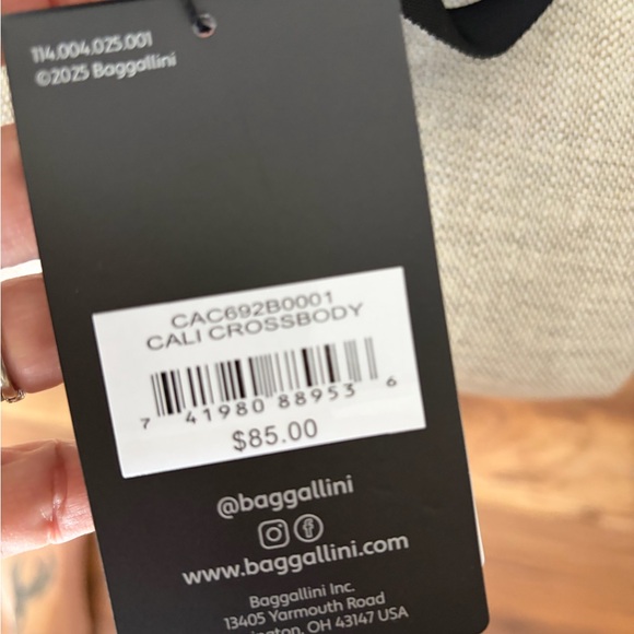 Baggallini Cali Crossbody Bag - Picture 9 of 9